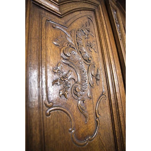 Brown 19th Century Castle Oak Cabinet For Sale - Image 8 of 16