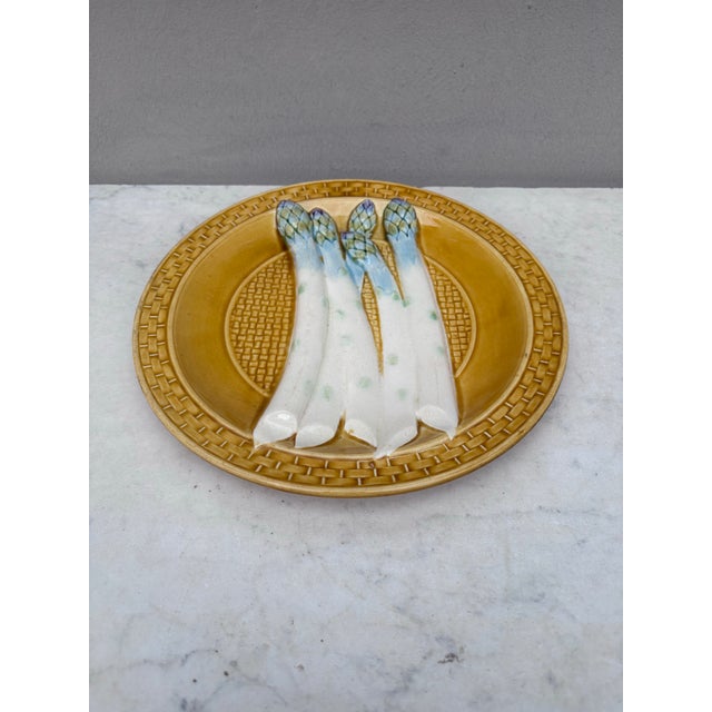 19th rare Yellow Majolica asparagus plate signed Sarreguemines. Every important French manufactures produced at the end of...