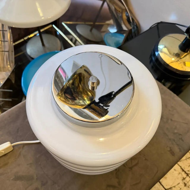 1990s Space Age Chromed Metal and White Glass Italian Round Table Lamp For Sale - Image 11 of 15