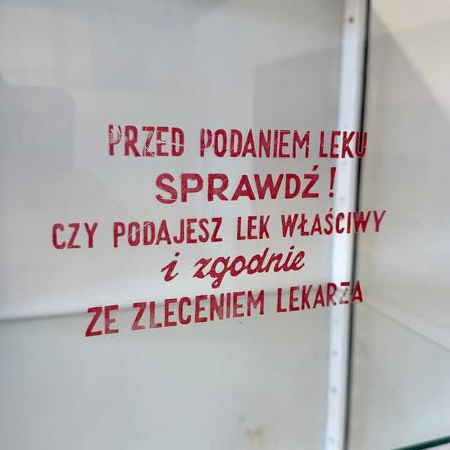 Mid-Century Polish Medical Display Cabinet, 1960s For Sale - Image 15 of 18