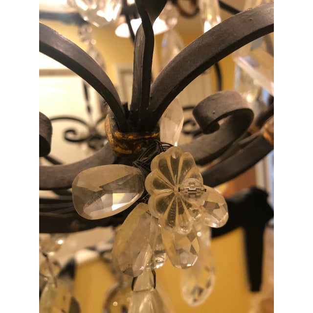 1930s Vintage Traditional 12-Light Candle Style Tiered Chandelier W/Crystal & Gilt Metal Accents For Sale - Image 5 of 13