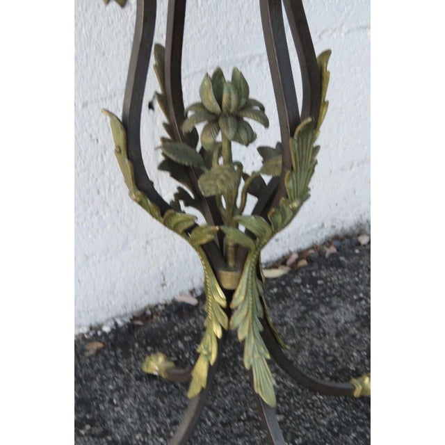 Mid 20th Century Victorian Marble Top Brass Finish Flower Statue Stand Pedestal Table For Sale - Image 5 of 12