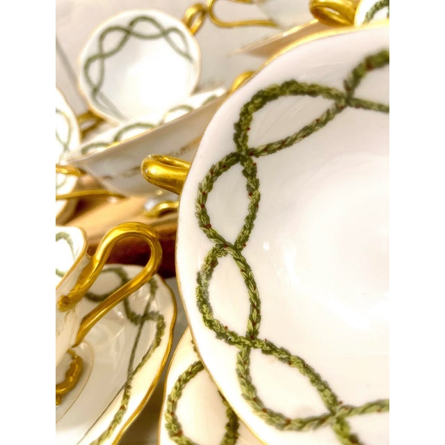 Early 20th Century Antique Davis Collamore & Tressemann & Vogt French Bouillon Bowl & Saucers Set- 20 Pieces For Sale - Image 5 of 7