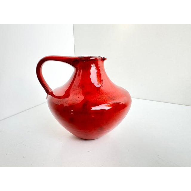 1960s Handcrafted Red Studio Ceramic Jug Vase by Elly & Wilhelm Kuch, Germany, 1960s For Sale - Image 5 of 11