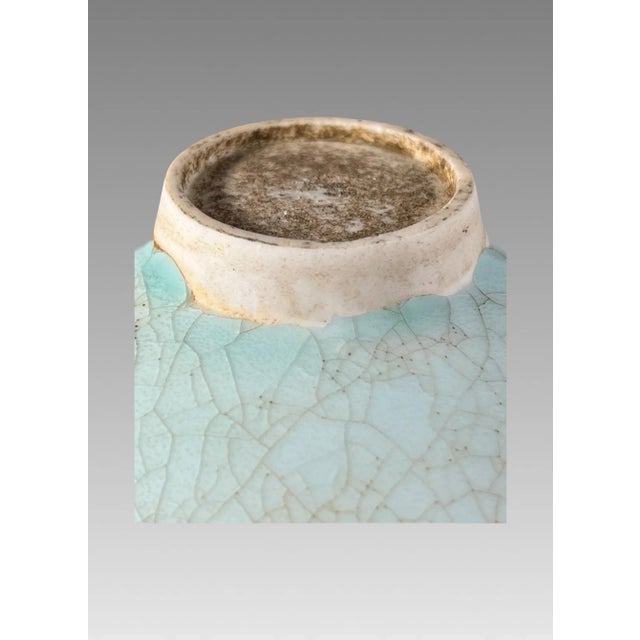 Late Qing Dynasty Chinese Fine Pale Turquoise Blue Porcelain Celadon Crackle Fangge Footed Bowl For Sale In Tampa - Image 6 of 8