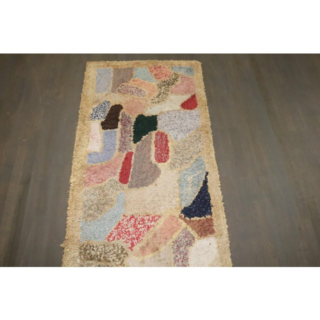 Mid 20th Century Mid Century Zabihi Collection Abstract American Hooked Runner - 2'8" x 7'10" For Sale - Image 5 of 7