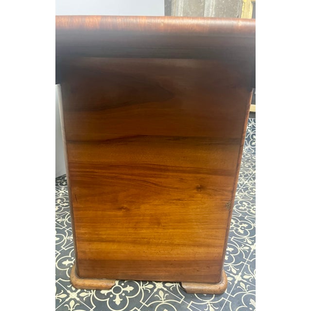 Mid-Century Modern Vintage Art Deco Burr Walnut Dining Table, 1930s For Sale - Image 3 of 18