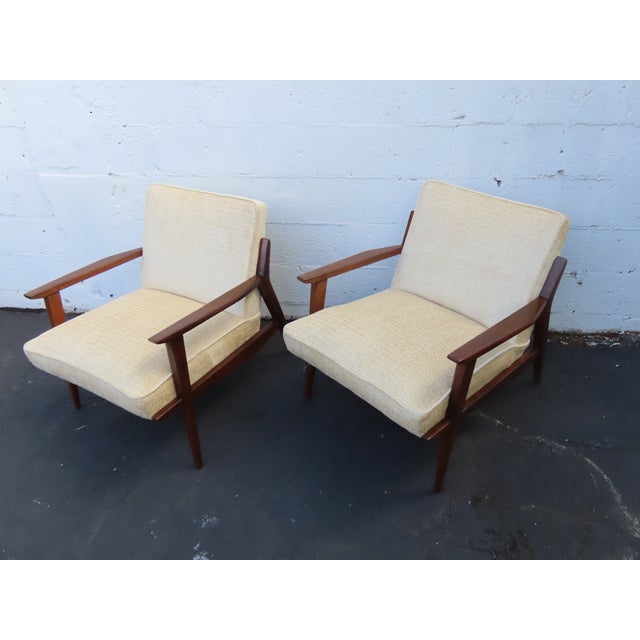 Mid Century Modern Lounge Accent Chairs a Pair 6613 For Sale - Image 12 of 18