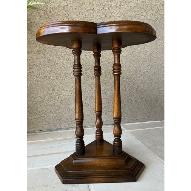 Mid 20th-Century Cricket-Style Trefoil Top Pedestal Base Accent Table For Sale - Image 10 of 18