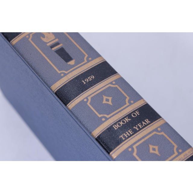 Paper Set of Illustrated c.1959 Encyclopedia of Knowledge Books For Sale - Image 7 of 12