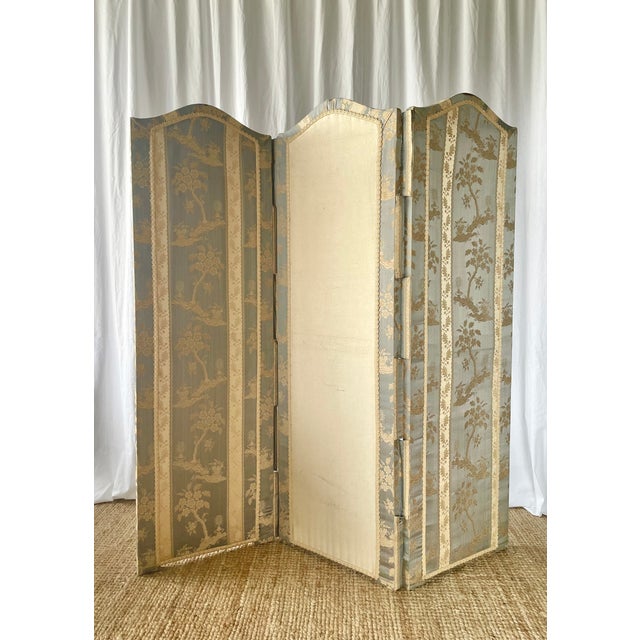 Vintage Screen in Damask Silk, 1920s For Sale - Image 3 of 18