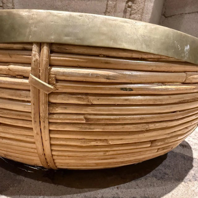 Mid-Century Modern Rattan and Brass Centerpiece Bowl, Italy, 1960s For Sale In San Diego - Image 6 of 7