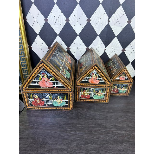 Trio Indian Hand-Painted Nesting Wooden Boxes - Mid 20th Century Set of 3 For Sale - Image 4 of 16