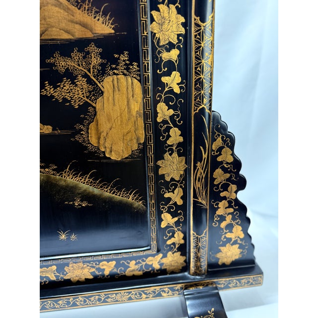 Mid 20th Century Chinese Export Style Gilt & Black Lacquer Decorated Table or Fire Screen For Sale - Image 5 of 8