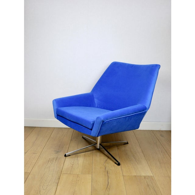 Vintage Jade Series Swivel Lounge Chair with Blue Cornflower Velvet Upholstery, GDR, 1970s For Sale - Image 9 of 11