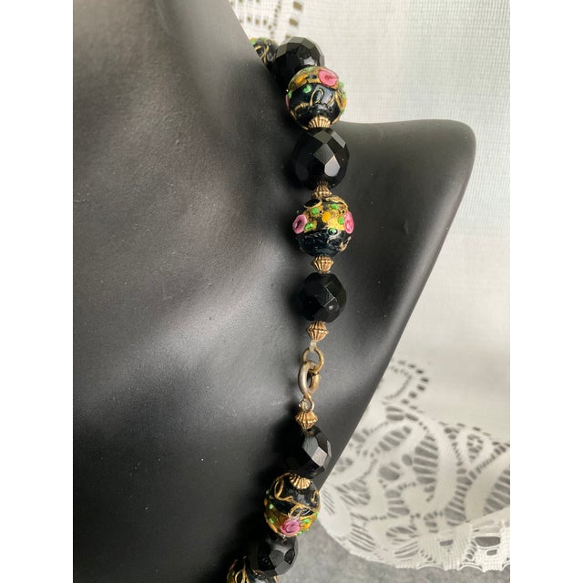 Murano Vintage Italian Murano Black & Gold Floral Art Glass Bead Necklace – Applied Roses For Sale - Image 4 of 4