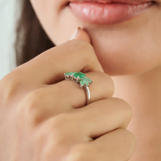 1.41 Ct Certified Natural Emerald Wing Cluster Ring in 925 Silver, Size 7 For Sale - Image 6 of 12