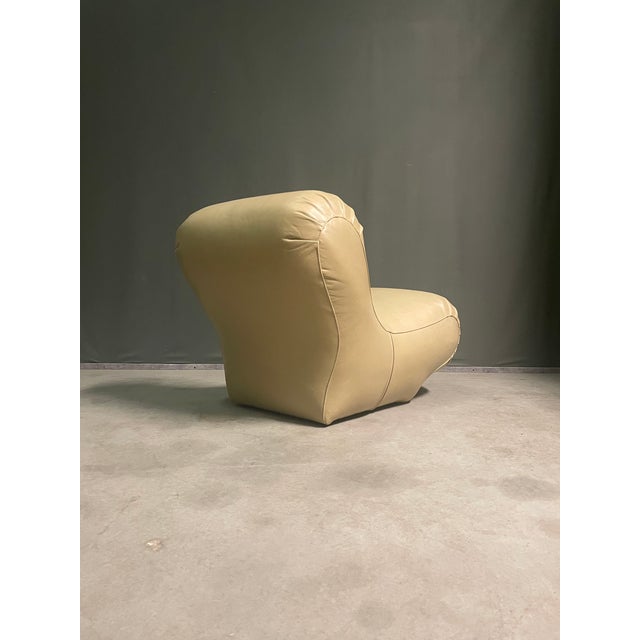 Cream Small Sculptural Lounge Chairs, France, 1970s, Set of 2 For Sale - Image 8 of 10