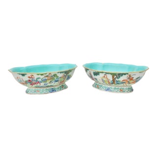 Pair of Antique Chinese Rose Medallion Bowls- A Pair of 2 For Sale