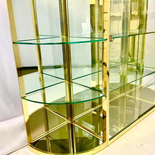 1980s Vintage Hollywood Regency Boho Chic Large Brass & Glass Display Cabinet - 3 Piece Unit. For Sale - Image 12 of 17