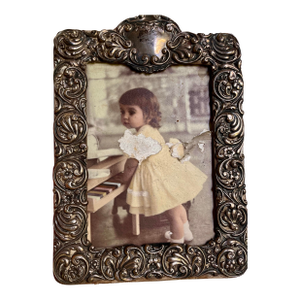 1901 Birmingham Mint Sterling Silver Desk Top Picture Frame Embossed Design