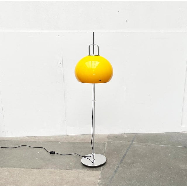 Mid-Century Space Age Italian Yellow Lucerna Floor Lamp from Guzzini, 1960s For Sale - Image 18 of 18