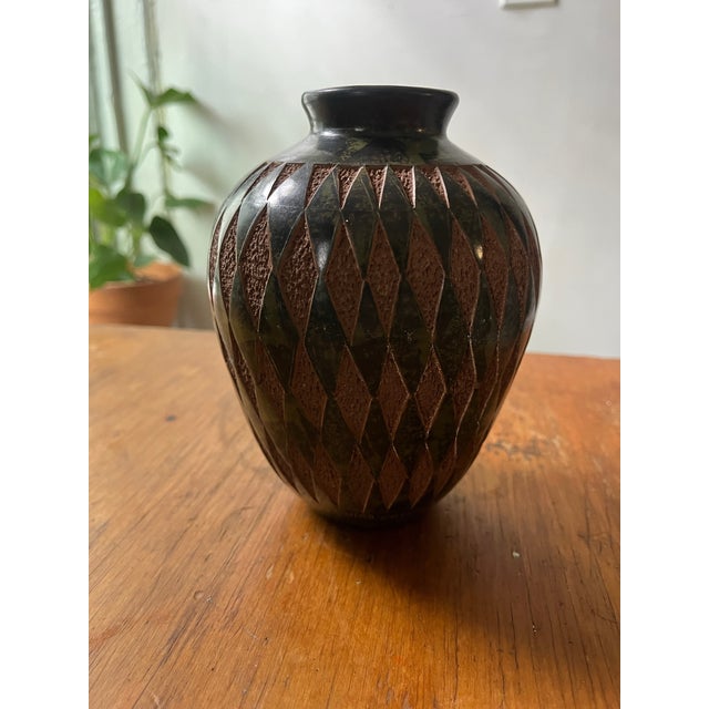 Ceramic Darwing Calero Potosme South American Studio Pottery Vase Signed Hand Painted For Sale - Image 7 of 7