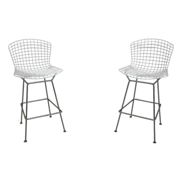 Harry Bertoia for Knoll Pair of White Wire Frame Bar Stools For Sale