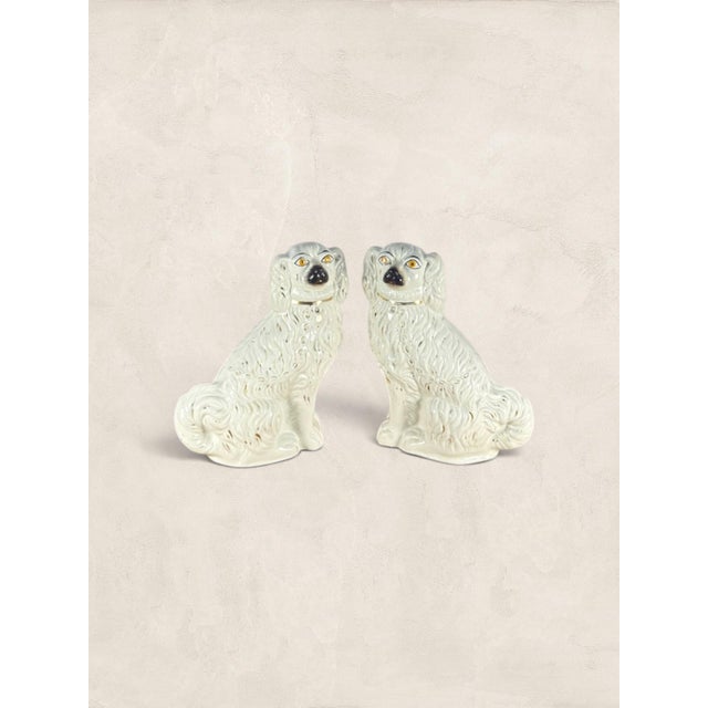 1910s Antique English Ceramic Staffordshire Mantle Dogs For Sale - Image 5 of 7