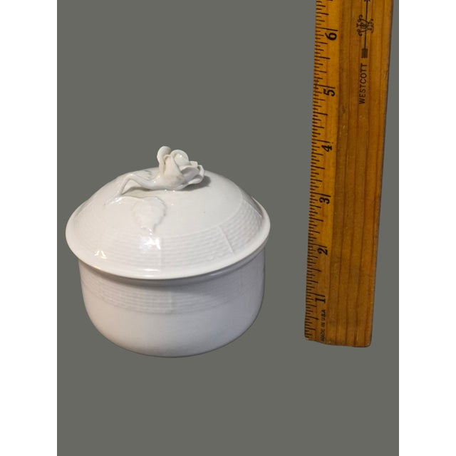 Late 20th Century Vintage White Fine Porcelain Attributed Herend Small Rose Top Trinket Box For Sale - Image 5 of 8