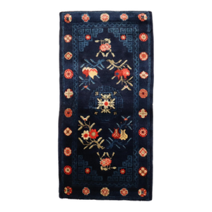 Chinese Scatter Size Early 20th Century Rug