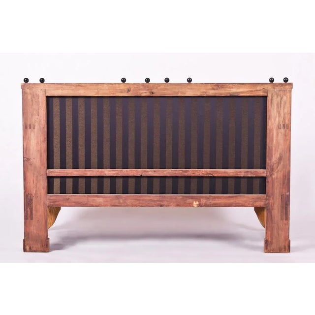 This item features classic Biedermeier elements. Visual simplicity, light-colored woods, and contrasting inlays...