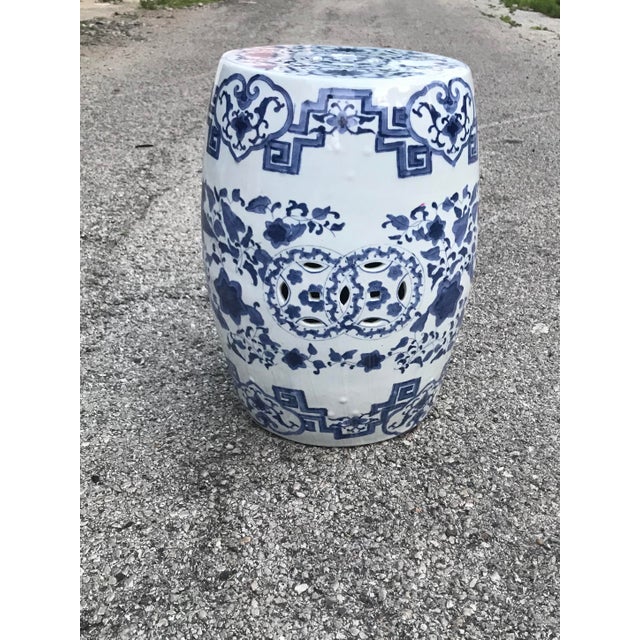 Chinoiserie Chinoiserie Dragon Bird Motif Garden Stool/Accent Table For Sale - Image 3 of 9