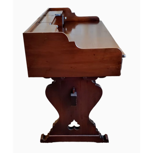 1970s Sprague & Carleton Colonial Style Solid Maple King's Writing Desk For Sale - Image 11 of 12