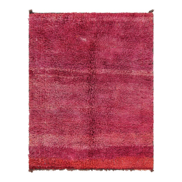 Vintage Moroccan Rug in Magenta With High Pile - Rug & Kilim For Sale