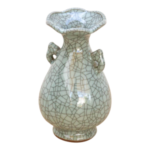 Early 20th Century Chinese Scalloped Vase