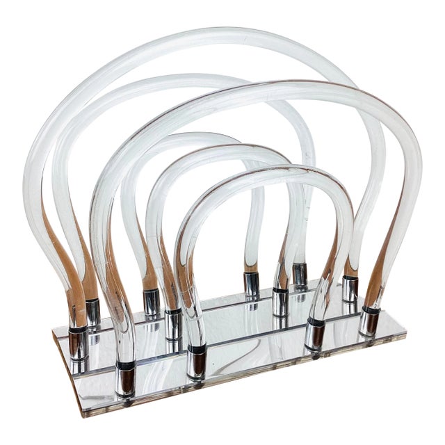 Vintage Dorothy Thorpe Lucite Magazine Rack / Hollywood Regency Style For Sale