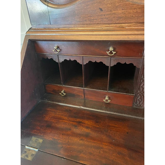 Antique George II Figured Mahogany Bookcase, 1740 For Sale - Image 16 of 18