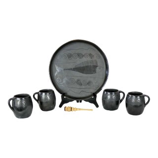 Vintage Black Clay Barro Negro Pottery Hot Chocolate Set Oaxaca Mexico 4 Mugs and Fish Tray - 6 pcs For Sale