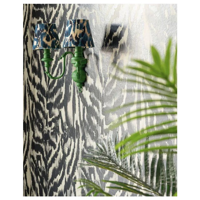 Contemporary Mind the Gap Zebrato Rosa Wallpaper For Sale - Image 3 of 4