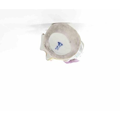 Young Girl Sculpture in the style of Capodimonte, Early 20th Century For Sale - Image 5 of 6