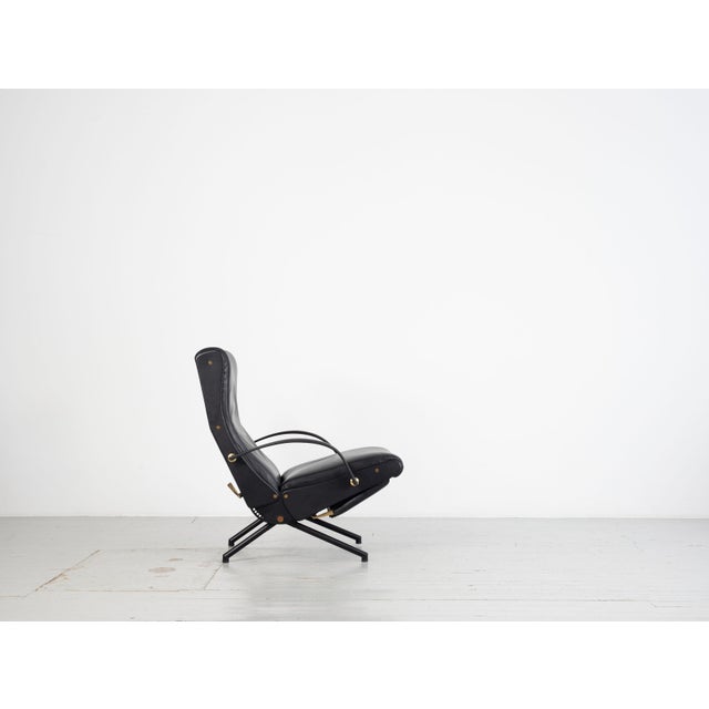 An early version of the famous P40 recliner, designed in 1955 by Osvaldo Borsani for the Italian manufacturer Tecno. The...