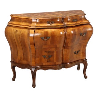 Chippendale Style Chest of Drawers in Wood For Sale