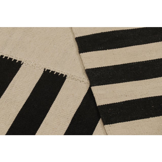 Cream Rug & Kilim’s Contemporary Kilim in Cream and Black Tones For Sale - Image 8 of 8