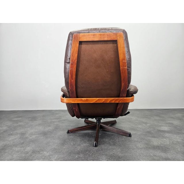 1960s Vintage Swivel Chair in Leather and Wood from Göte Möbler, Sweden, 1960s For Sale - Image 5 of 15