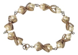 Example of Link and Chain Bracelets in Tampa