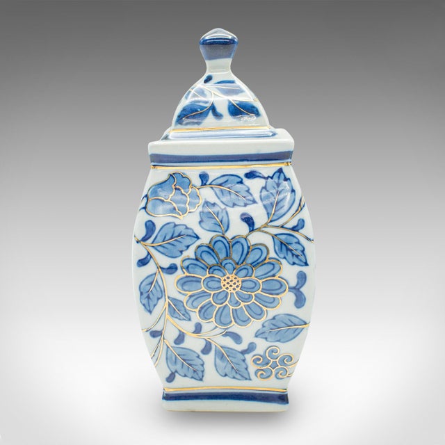 Late 20th Century 1980's Small Vintage Lidded Urn For Sale - Image 5 of 12