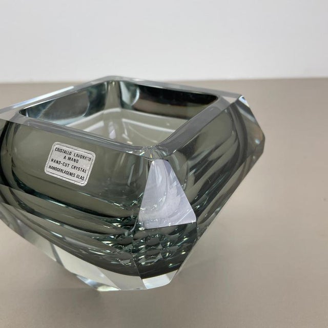 Faceted Murano Glass Diamond Sommerso Bowl, Italy, 1970s For Sale - Image 12 of 18
