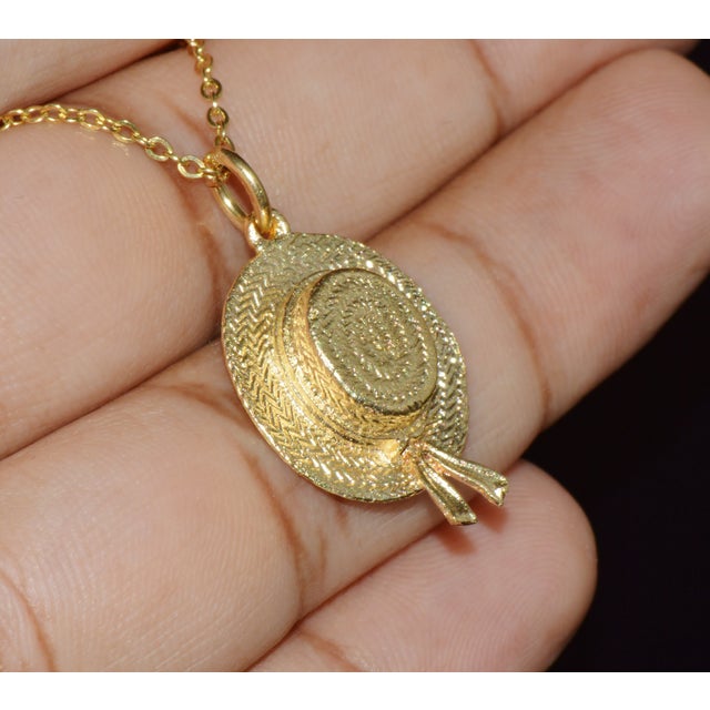 Early 21st Century Vintage Italian 18k Solid Gold Venetian Gondolier Straw Hat Charm Pendant For Sale - Image 5 of 8