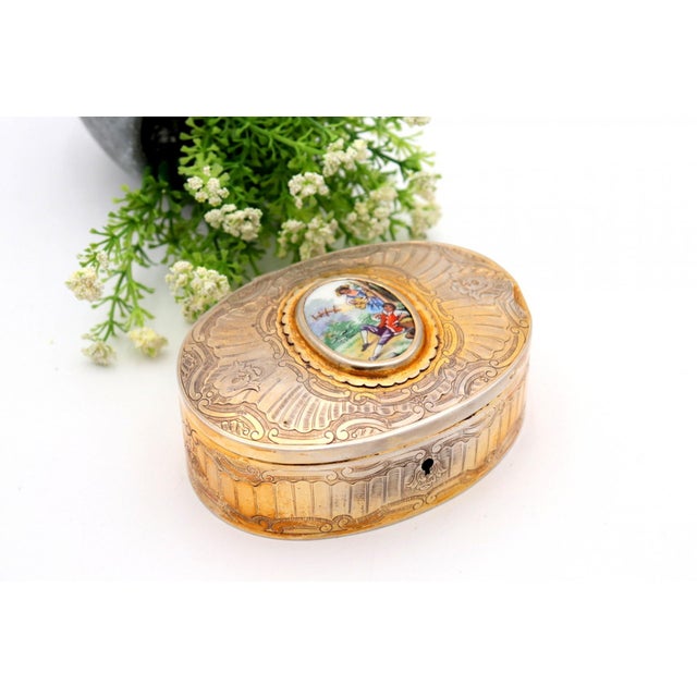 Silver Jewelry Box with Reliefs and Idyllic Scene on Enamel with Velvet Interior, in Good conditions. Designed 1920 to 1949